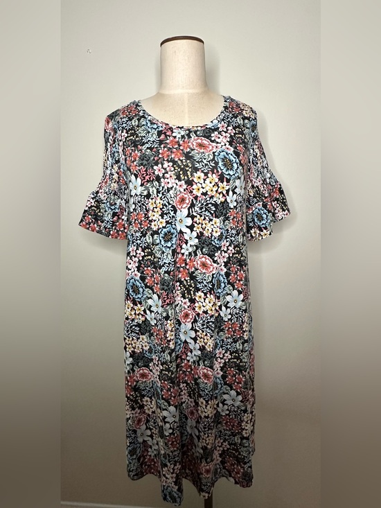 LOFT Dresses & Skirts - LOFT Med soft comfy flowy aline dress dark navy background w/elastic sleeves